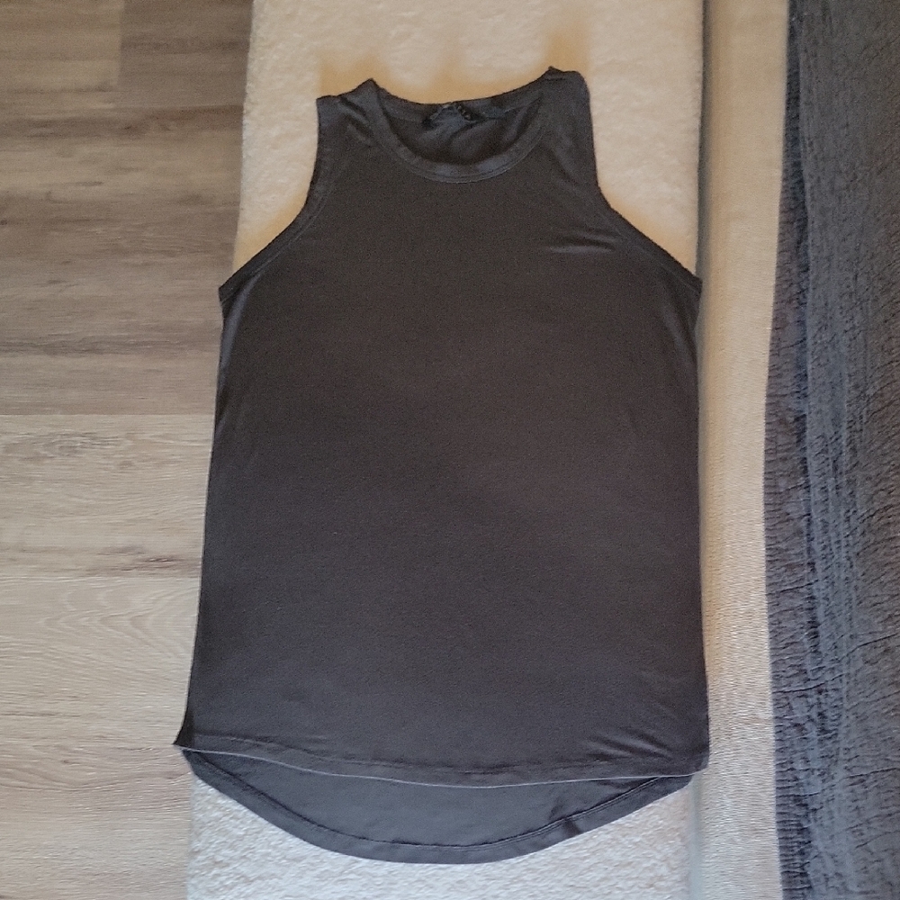 Athleta Fitted Gray Tank Top with Scalloped Hem